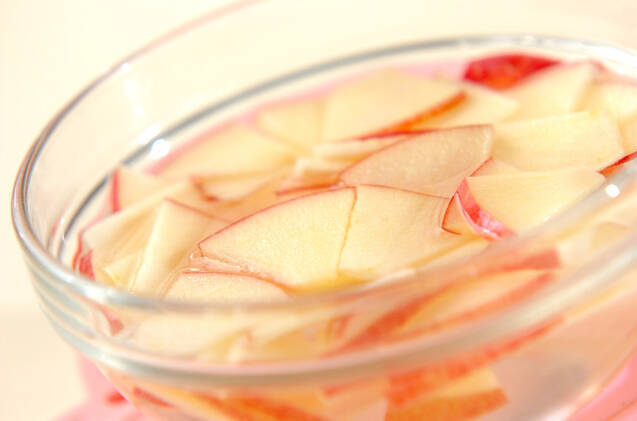 リンゴのサラダの作り方の手順1