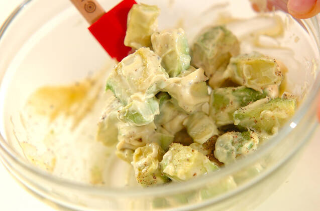 エビとアボカドのチーズ春巻きの作り方の手順2