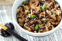 炒めヒジキの炊き込みご飯