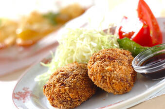 基本のメンチカツ 定番お肉屋さんの味わい 肉汁たっぷりジューシー