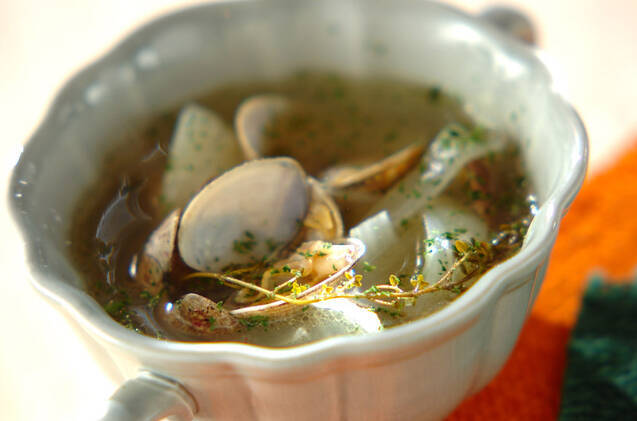 玉ネギとアサリのやさしい煮込み