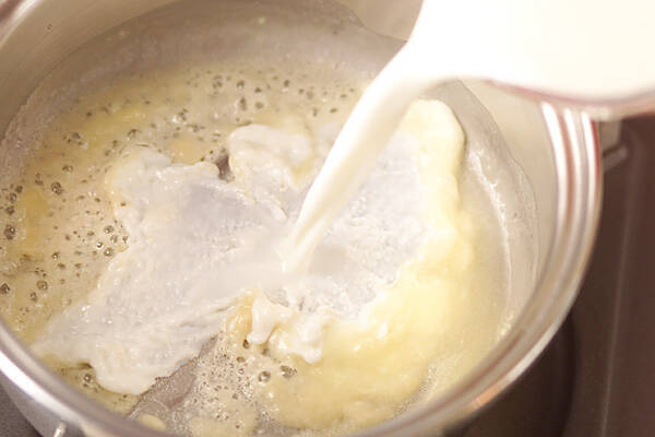 クリームシチューの作り方の手順7