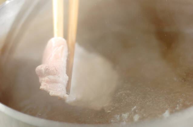 茶そばの豚シャブゴマサラダの作り方の手順7