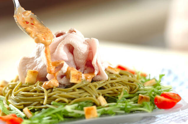 茶そばの豚シャブゴマサラダの作り方の手順8