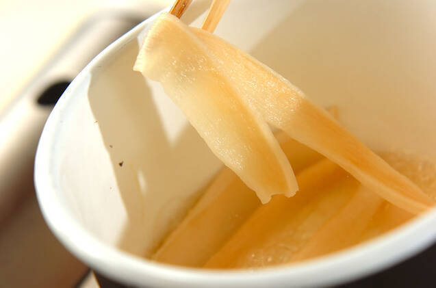 カンピョウの巻き寿司の作り方の手順6