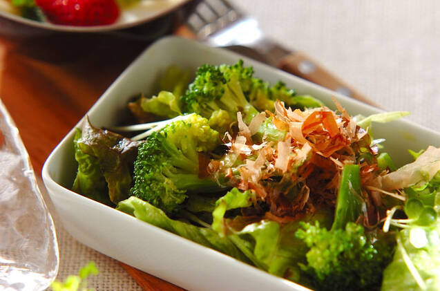 野菜をおいしく美しく。「グリーンサラダ」のレシピ＆ドレッシング7選の画像