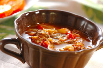 牛肉入りトマトスープ