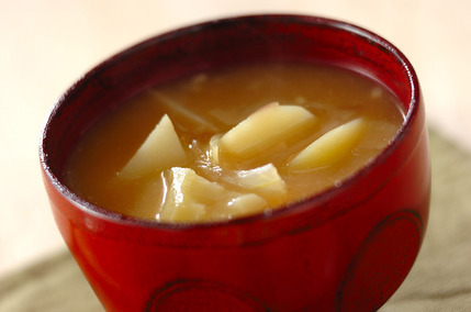 ジャガイモのみそ汁