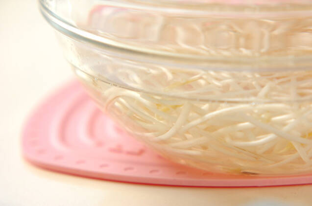 モヤシのサッパリ和えの作り方の手順1