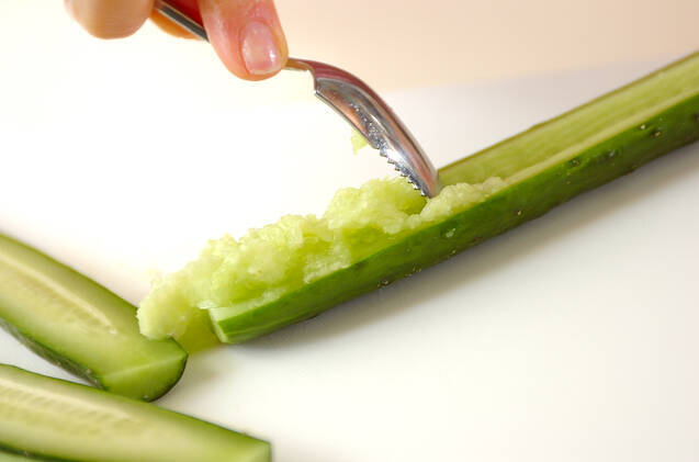 キュウリのヨーグルトサラダの作り方の手順1