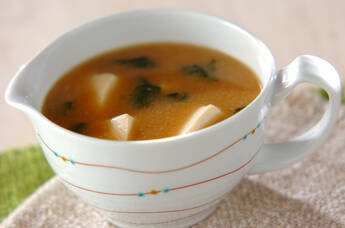 大葉のゴマみそ汁