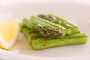 アスパラのバター焼き