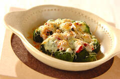 ブロッコリーとコンビーフのチーズ焼き