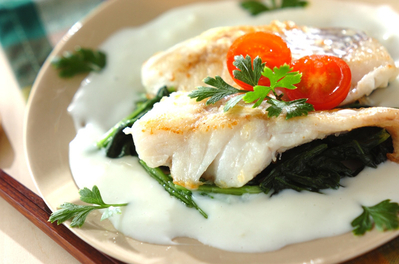 お魚のムニエル 白いソース レシピ 作り方 E レシピ 料理のプロが作る簡単レシピ