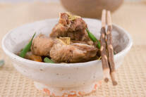 スペアリブの煮物