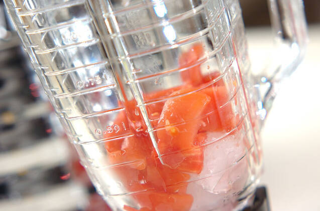 トマトオレンジジュースの作り方の手順2