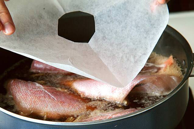 こってり甘辛 赤魚の煮付けの作り方の手順6