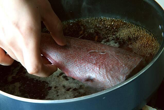 こってり甘辛 赤魚の煮付けの作り方の手順5