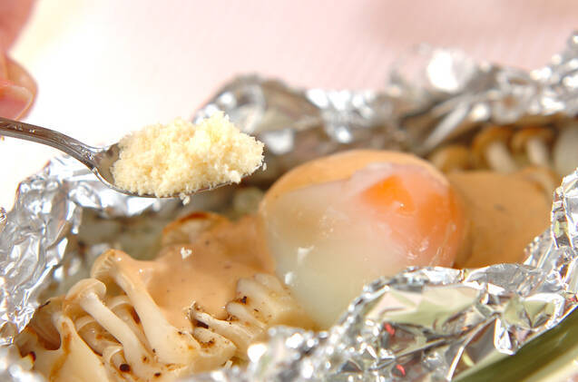 白シメジと卵のホイル焼きの作り方の手順5