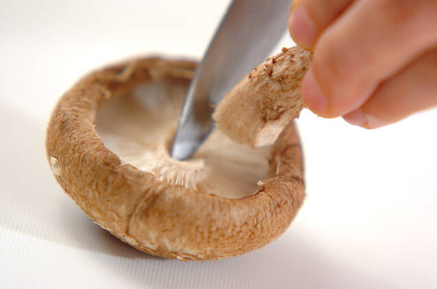 シイタケと豆腐のスープの作り方の手順1