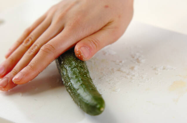 キュウリのピリ辛和えの作り方の手順1