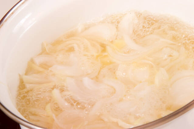 新玉ネギのスープの作り方の手順3