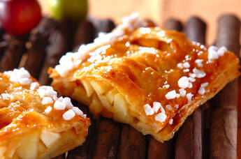 リンゴと柿のパイ