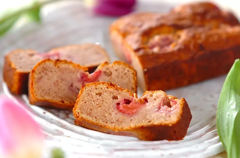 酒粕イチゴジャムのパウンドケーキ レシピ 作り方 E レシピ 料理のプロが作る簡単レシピ