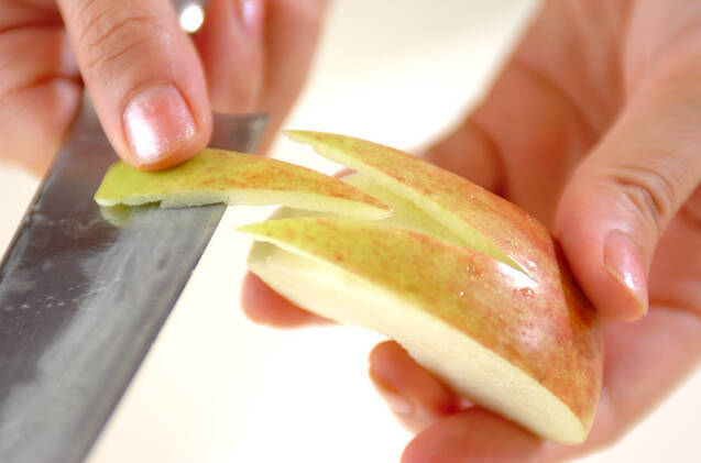 ウサギリンゴの作り方の手順1