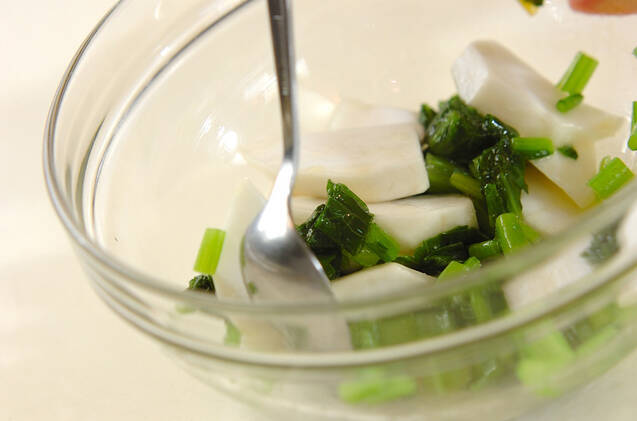 カブとリンゴのサラダの作り方の手順4