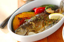 ニジマスと野菜のハーブ焼き