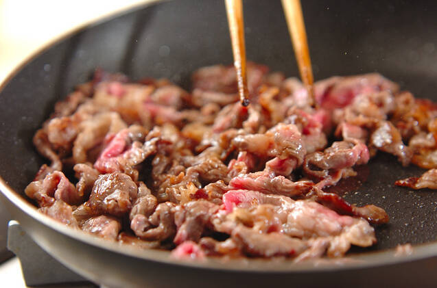 牛肉とキムチの炒め物の作り方の手順5