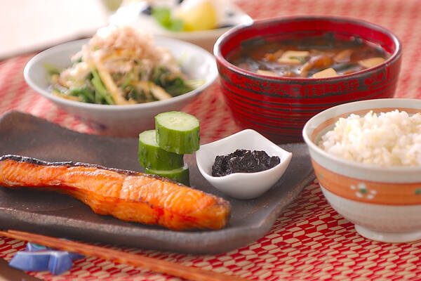 料理別 鮭 がメインの献立レシピ７提案 和食に洋食に変幻自在 Macaroni
