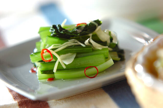 簡単にひと品プラス♪小鉢に使える「小松菜の常備菜」レシピ15選