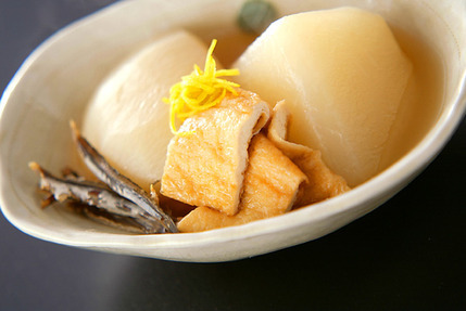 聖護院大根とお揚げの炊いたん