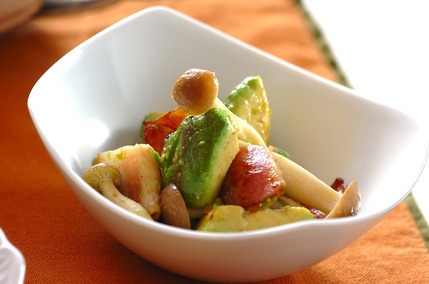 アボカドのニンニク炒め