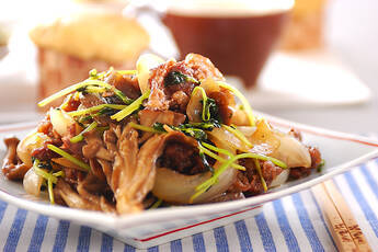 牛肉とキノコの炒め物