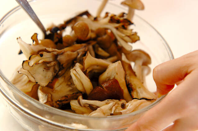 焼きキノコのお浸しの作り方の手順4