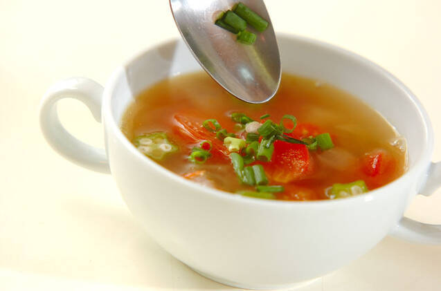 オクラとトマトのスープの作り方の手順6