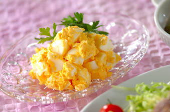 ひと手間でなめらか!卵だけサラダ