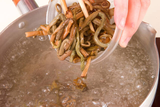 モヤシと筍のスープの作り方の手順1