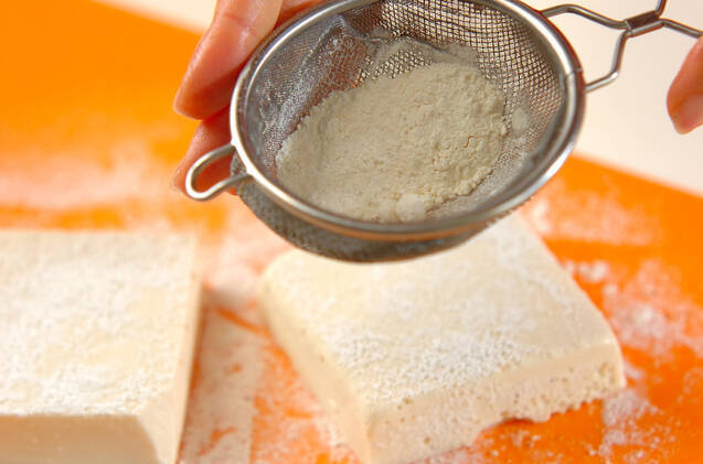 豆腐のステーキの作り方の手順1