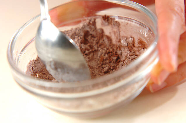 ココアカスタードアイスの作り方の手順1