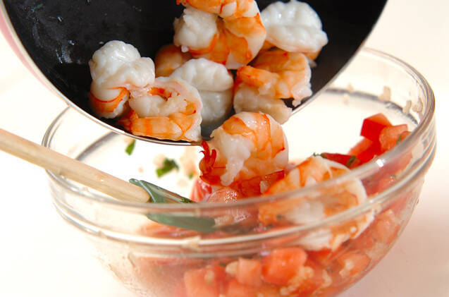 エビのサルサソース和えの作り方の手順2