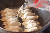 もちもち焼き餃子の作り方10