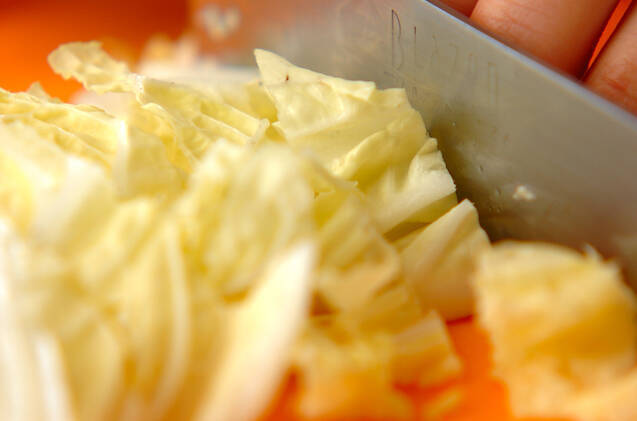 白菜のナメコ和えの作り方の手順1