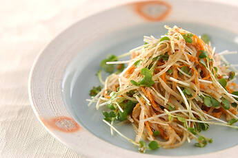 ジャガイモのゴマ酢和え