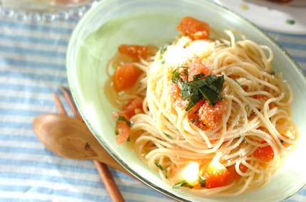トマトとバジルの冷製パスタ