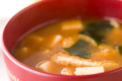 豆腐とワカメのみそ汁