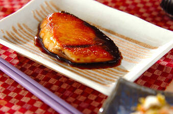 和食の定番！ご飯がすすむ基本のブリの照り焼き